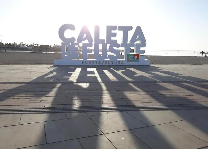 Semesterbostad Caleta *